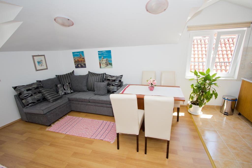 Apartment Bucevic Sibenik Bilik gambar